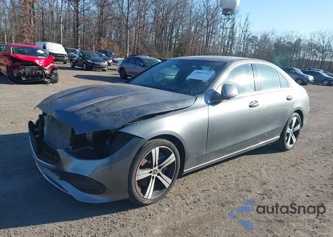 2022 Mercedes-Benz C 300 4Matic z USA, uszkodzony, nr VIN W1KAF4HBXNR039865